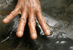 砂金最新爆料图在哪看的,砂金最新爆料图，尽在独家渠道一睹为快！